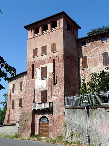 450px-Basaluzzo-castello5